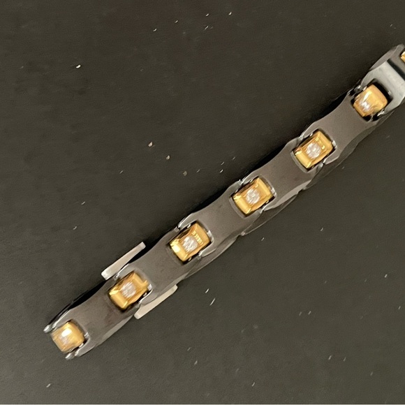 Women’s Energy Magnetic Bracelet - Picture 2 of 3